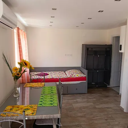 Termalvoelgy Vendeghaz Apartment Gelse Room photo